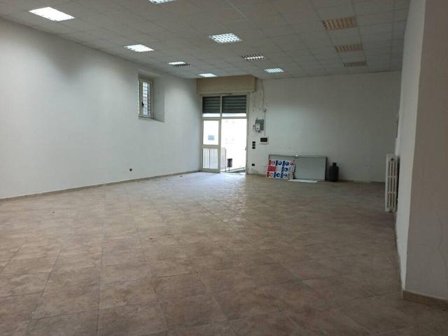 Negozio in affitto a Avellino