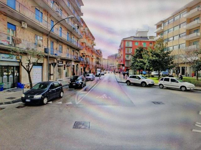 Negozio in affitto a Avellino