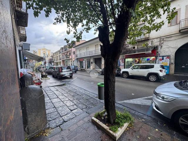 Negozio in affitto a Aversa