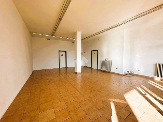 Negozio in affitto a Bagnolo San Vito