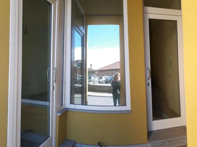Negozio in affitto a Barzago