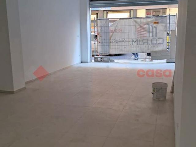 Negozio in affitto a Bari