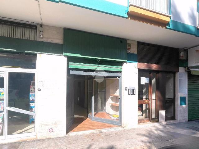 Negozio in affitto a Barletta