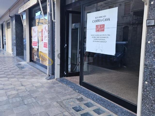 Negozio in affitto a Barletta