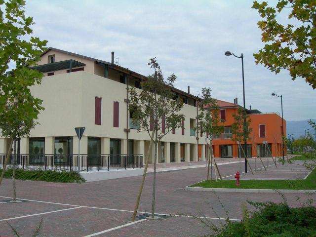 Negozio in affitto a Bassano Del Grappa