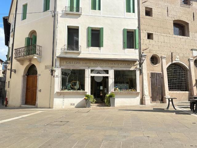 Negozio in affitto a Bassano Del Grappa