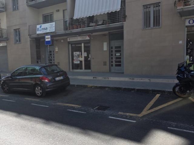 Negozio in affitto a Battipaglia