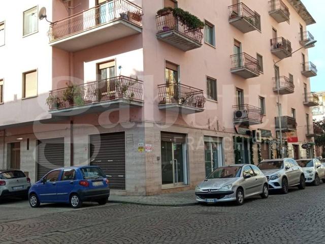 Negozio in affitto a Benevento