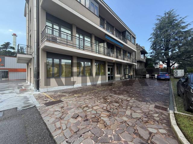 Negozio in affitto a Bergamo