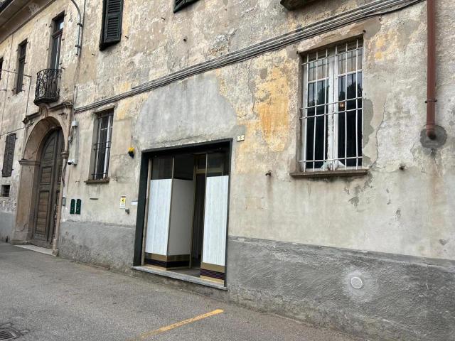 Negozio in affitto a Borgolavezzaro