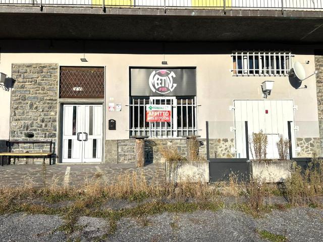 Negozio in affitto a Borno