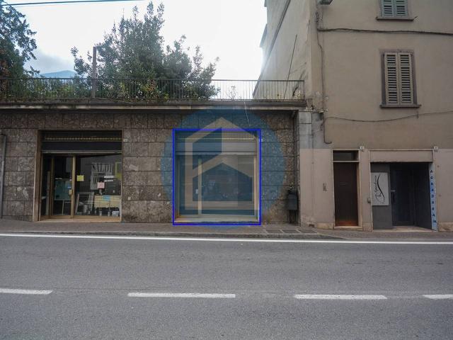 Negozio in affitto a Breno