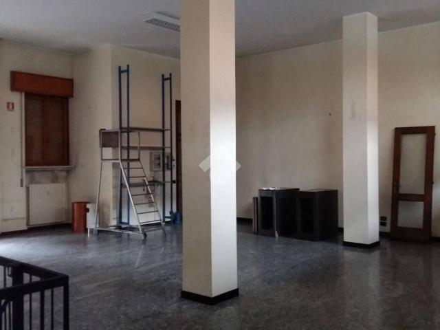 Negozio in affitto a Brescia