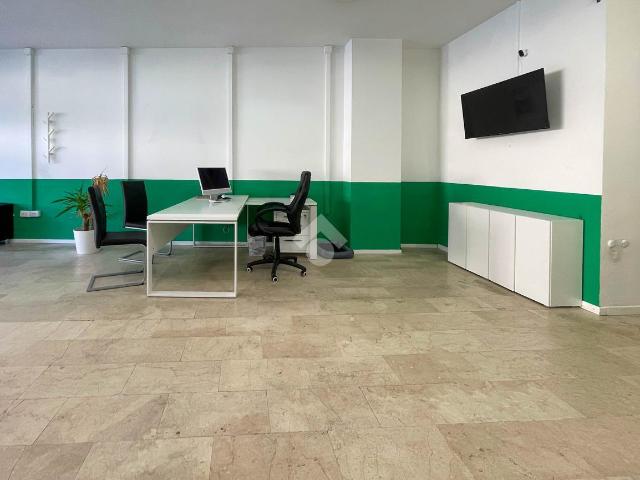 Negozio in affitto a Brescia