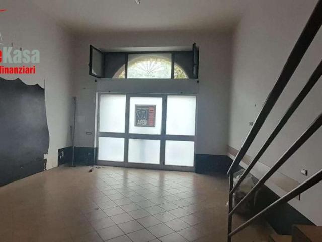 Negozio in affitto a Camposano
