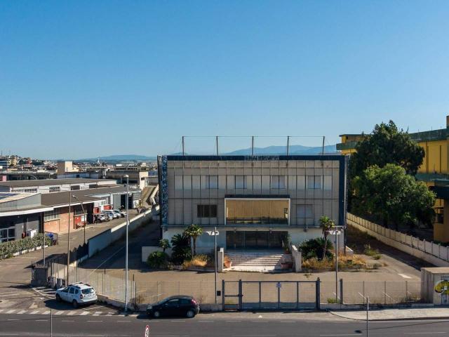 Negozio in affitto a Cagliari