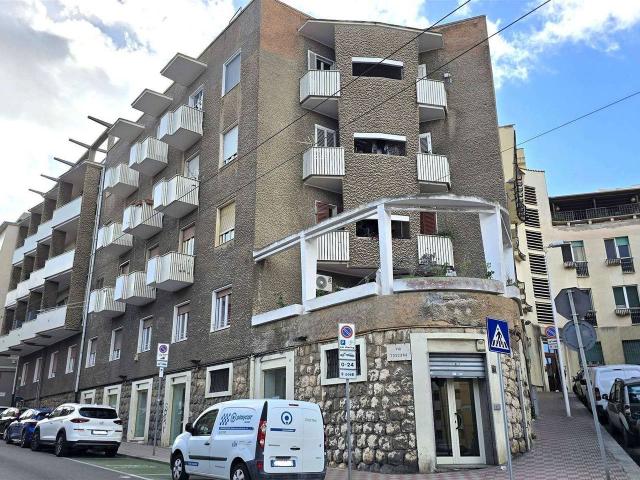 Negozio in affitto a Cagliari