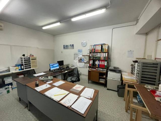 Negozio in affitto a Carpi