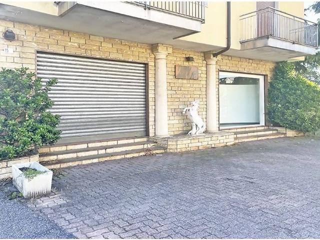 Negozio in affitto a Castiglione Olona