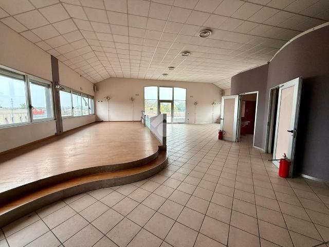 Negozio in affitto a Casalmaggiore