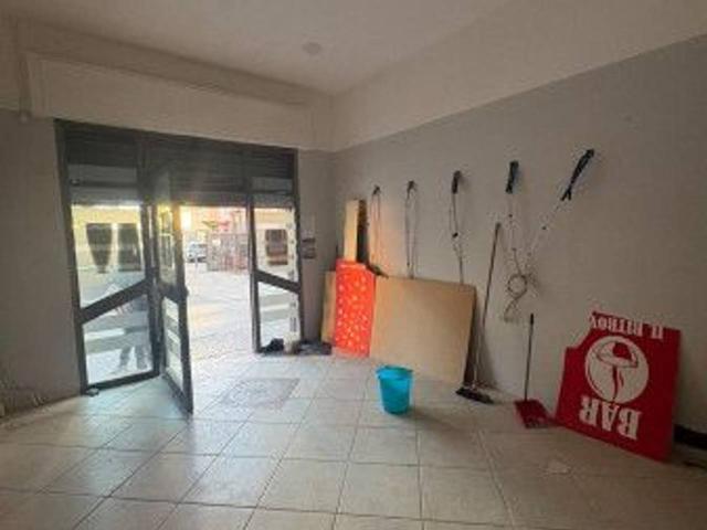 Negozio in affitto a Casalnuovo Di Napoli