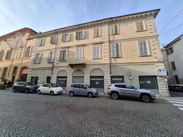 Negozio in affitto a Casale Monferrato