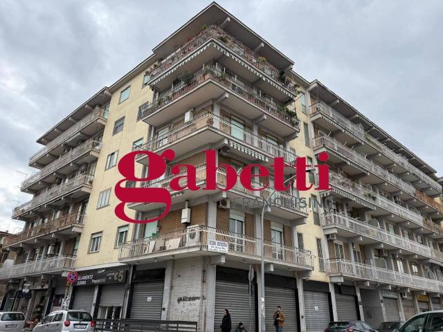 Negozio in affitto a Caserta