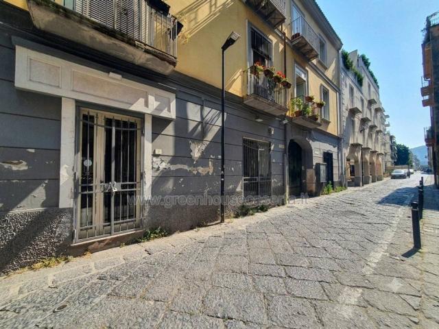 Negozio in affitto a Caserta