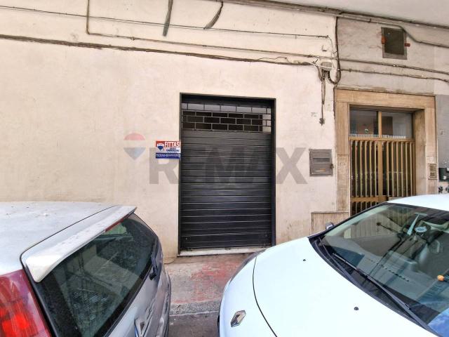 Negozio in affitto a Casoria