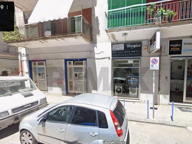 Negozio in affitto a Casoria