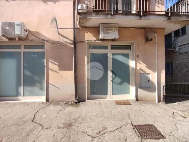 Negozio in affitto a Cassino