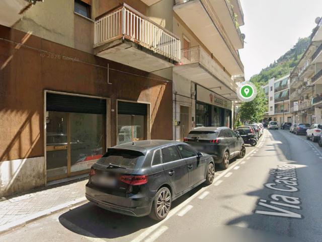 Negozio in affitto a Cassino