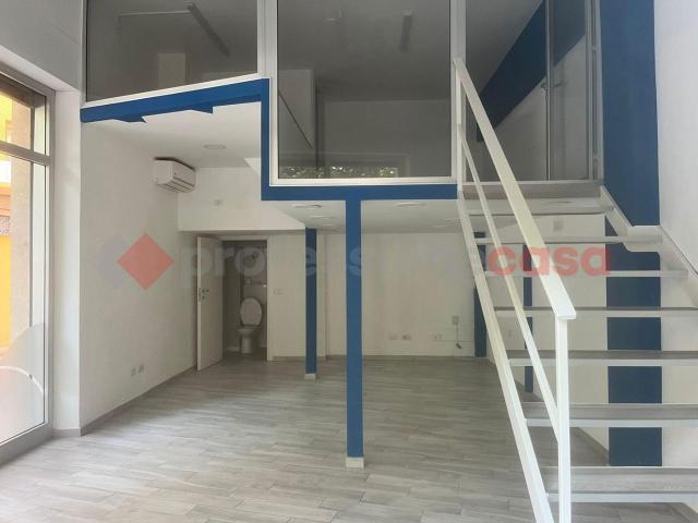 Negozio in affitto a Cassino