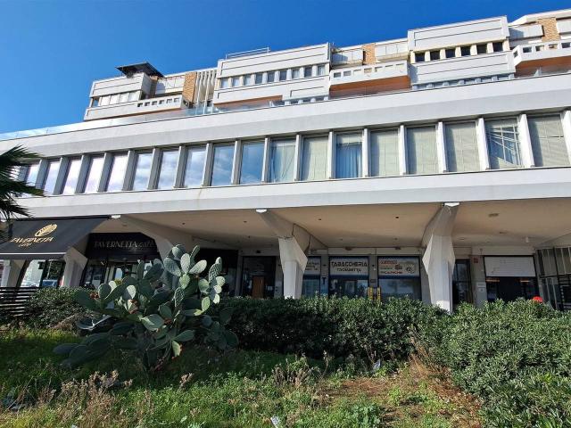 Negozio in affitto a Catania