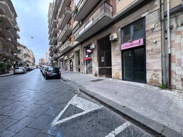 Negozio in affitto a Catania