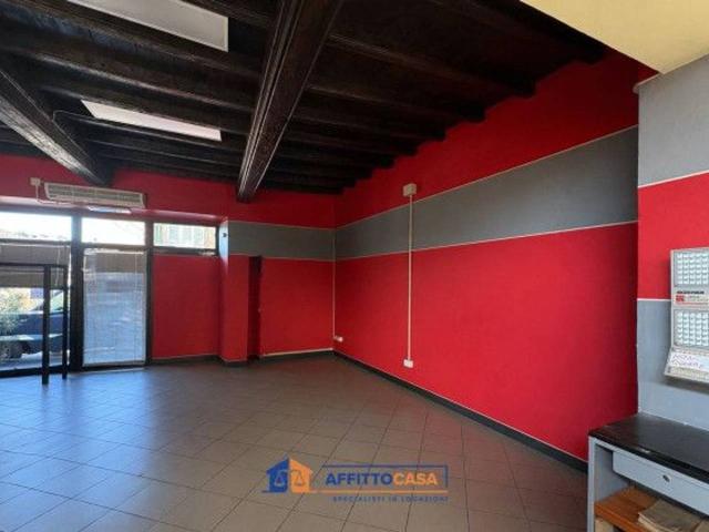 Negozio in affitto a Cavallermaggiore