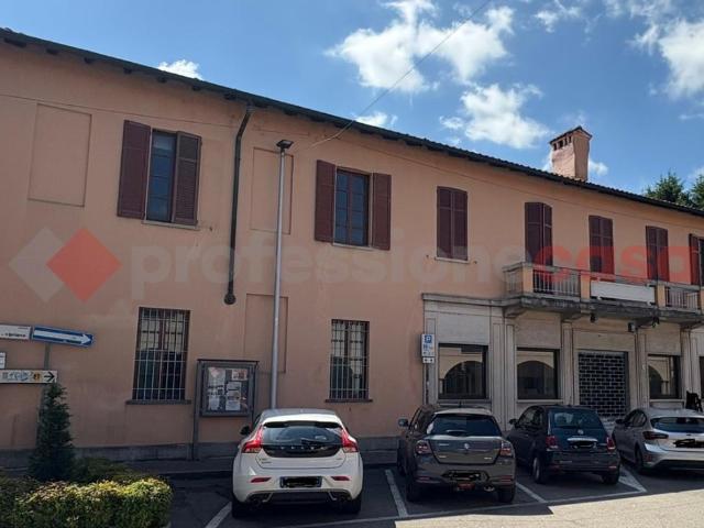 Negozio in affitto a Cerro Maggiore
