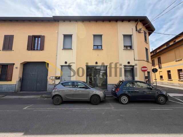 Negozio in affitto a Cesano Maderno