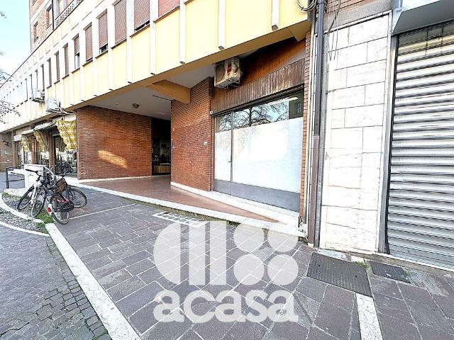Negozio in affitto a Cesena