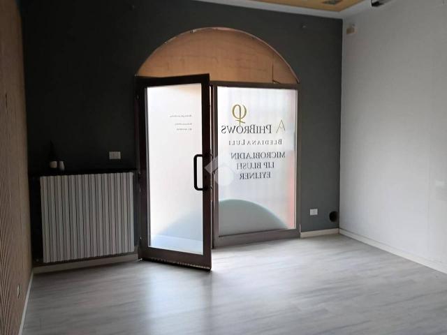 Negozio in affitto a Cesena