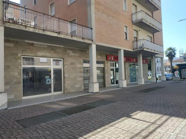Negozio in affitto a Citta' Di Castello