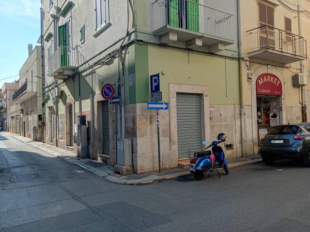 Negozio in affitto a Corato