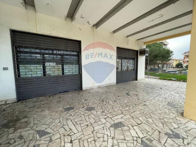 Negozio in affitto a Corigliano Rossano