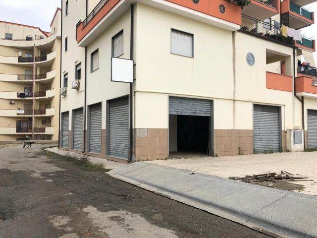 Negozio in affitto a Corigliano Rossano