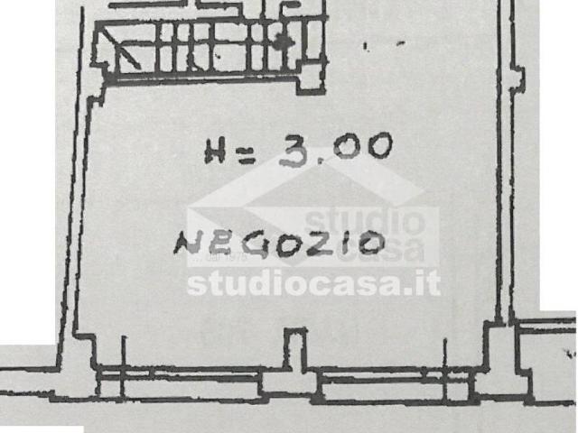 Negozio in affitto a Crema