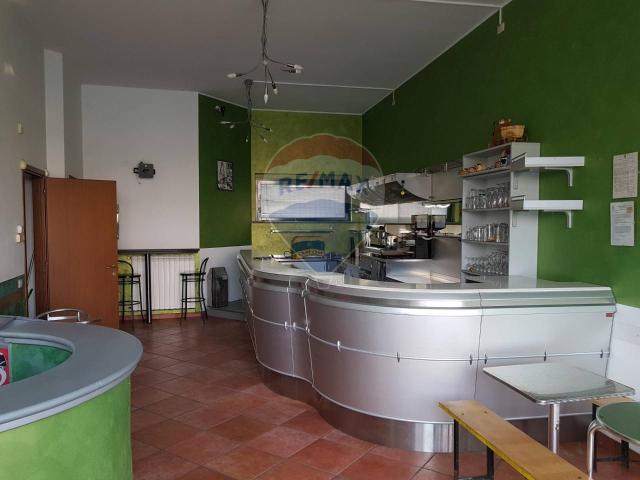 Negozio in affitto a Fagnano Olona