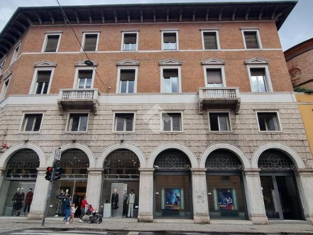 Negozio in affitto a Ferrara