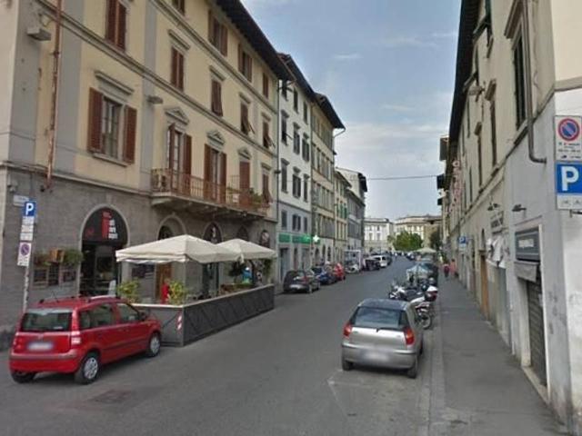 Negozio in affitto a Firenze