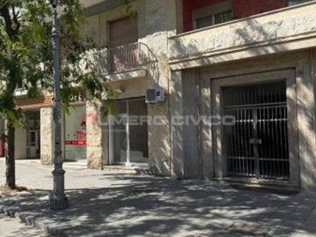 Negozio in affitto a Foggia