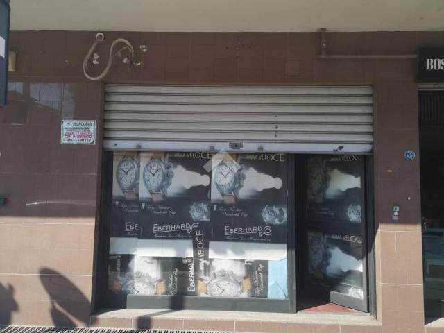 Negozio in affitto a Foggia
